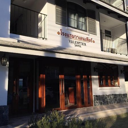 Valentier Cafe And Hotel Chiang Mai Exterior foto